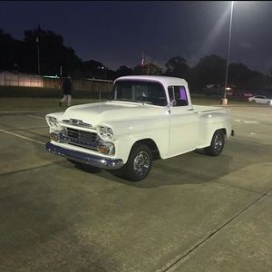 Meet your Posher, Faustino